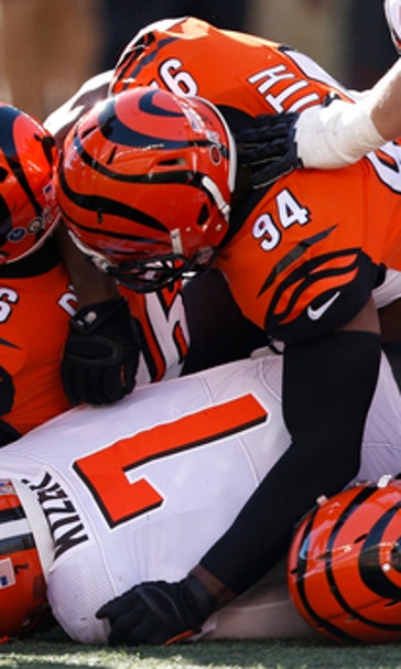 As Eagles soar with Wentz, Browns sink without him